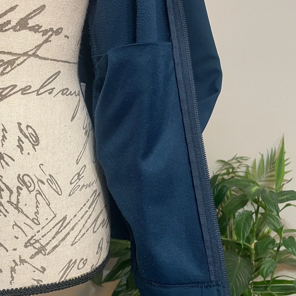 Columbia Jacket - Picture 7 of 10